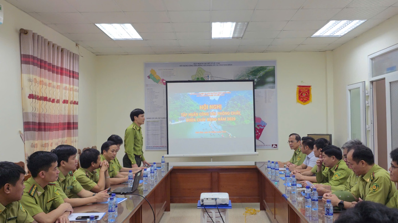 PHỐI HỢP TẬP HUẤN NGHIỆP VỤ PHÒNG CHÁY CHỮA CHÁY RỪNG NĂM 2026 TẠI NINH BÌNH